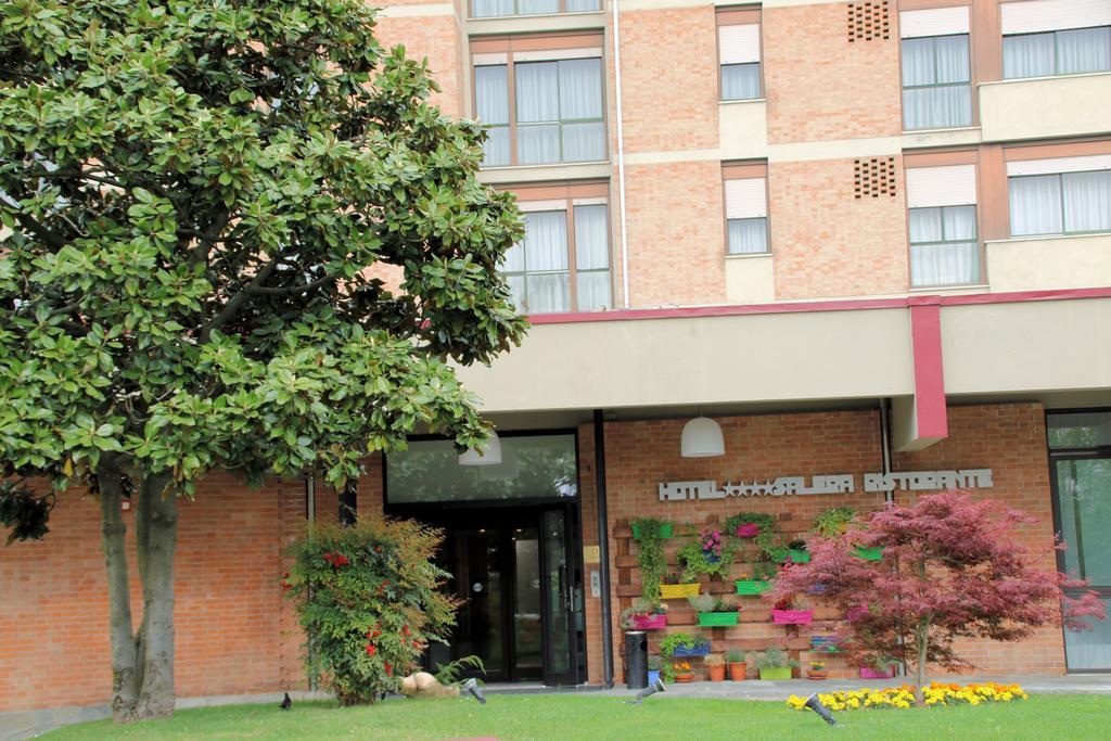Hotel Salera Asti Ngoại thất bức ảnh