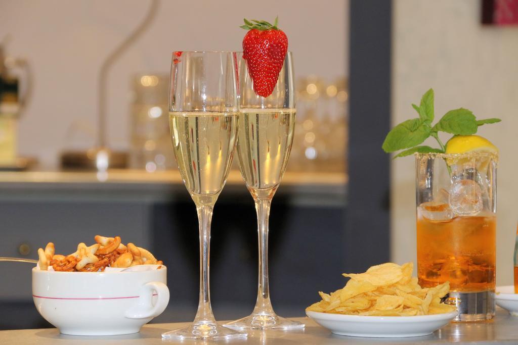 Hotel Salera Asti Ngoại thất bức ảnh