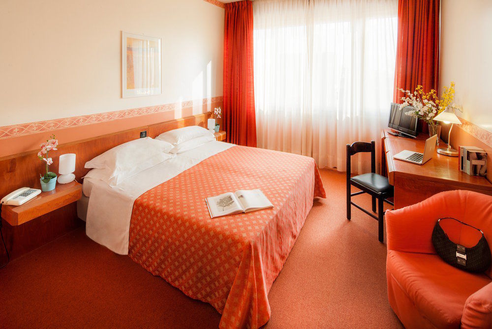 Hotel Salera Asti Ngoại thất bức ảnh