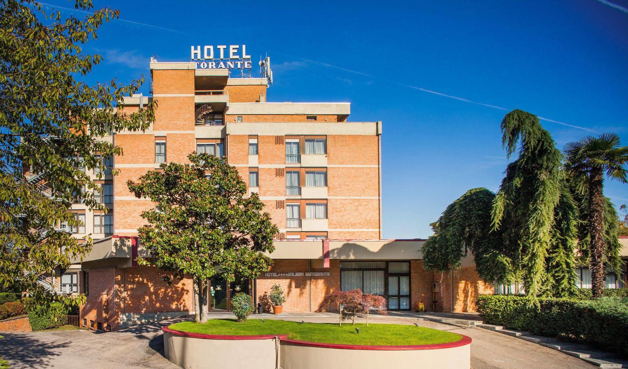 Hotel Salera Asti Ngoại thất bức ảnh