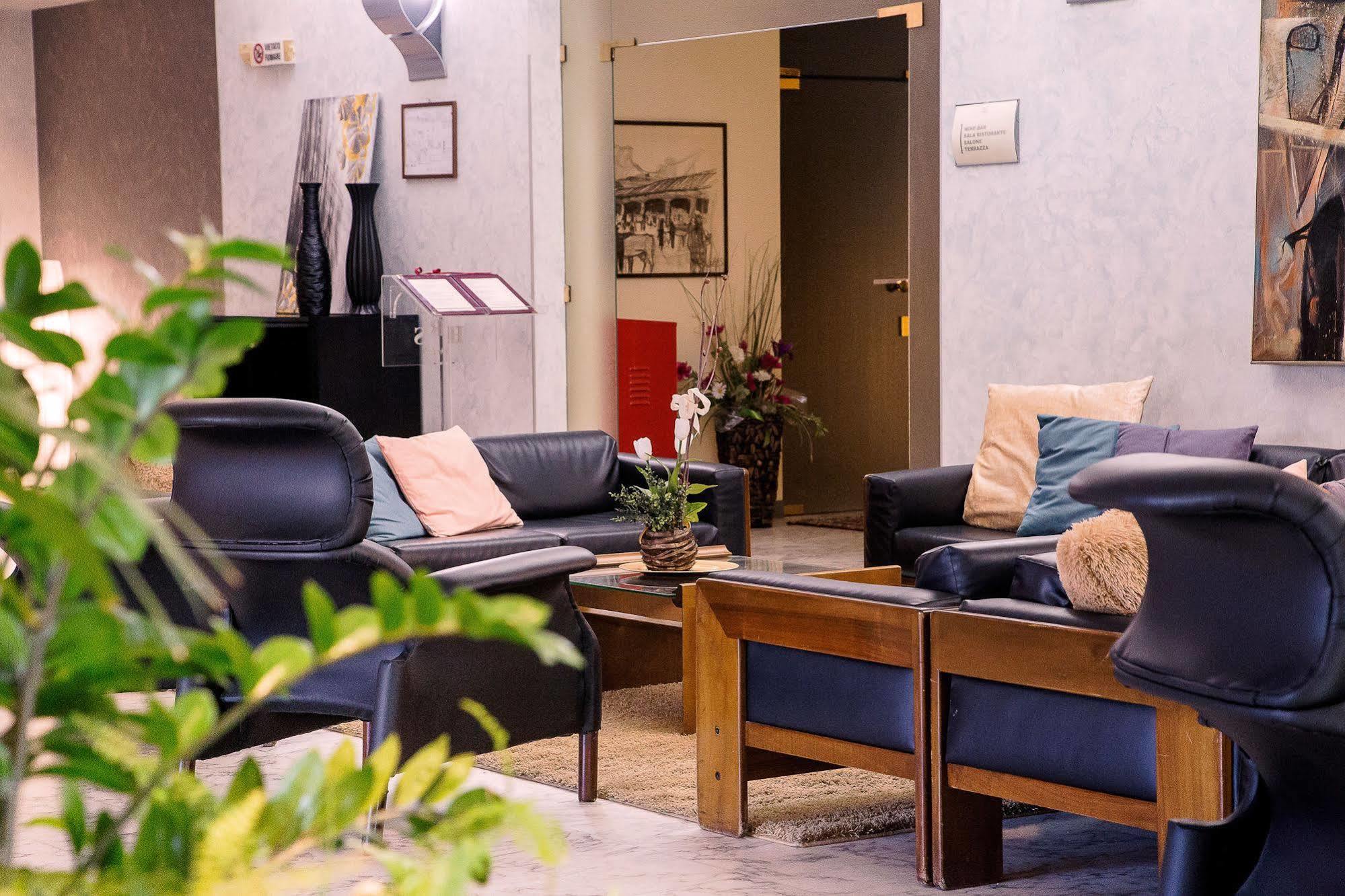 Hotel Salera Asti Ngoại thất bức ảnh