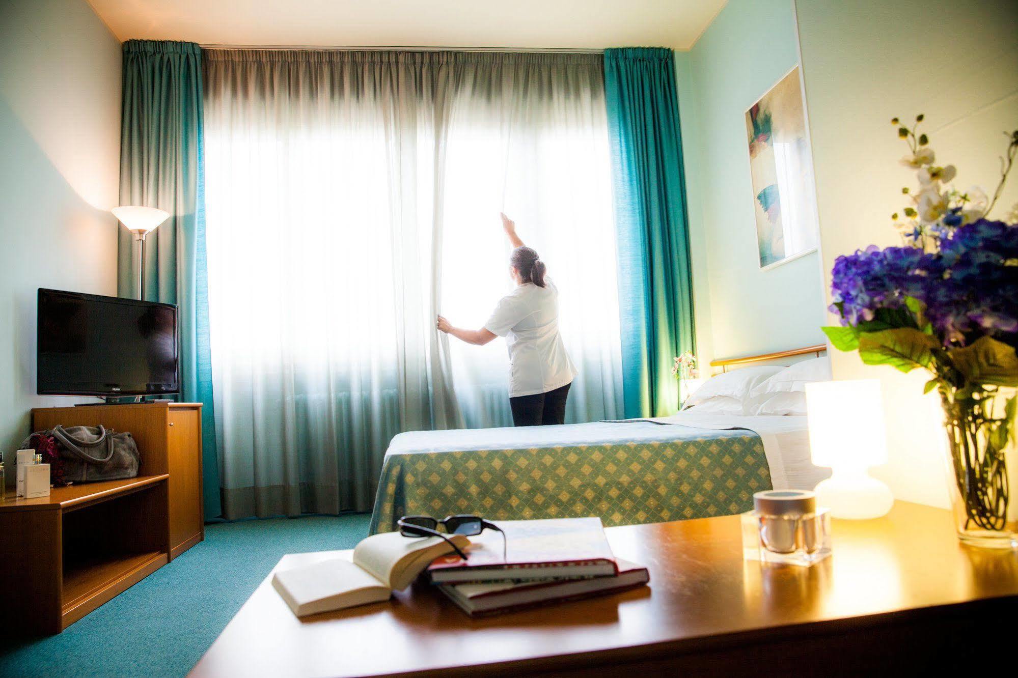 Hotel Salera Asti Ngoại thất bức ảnh