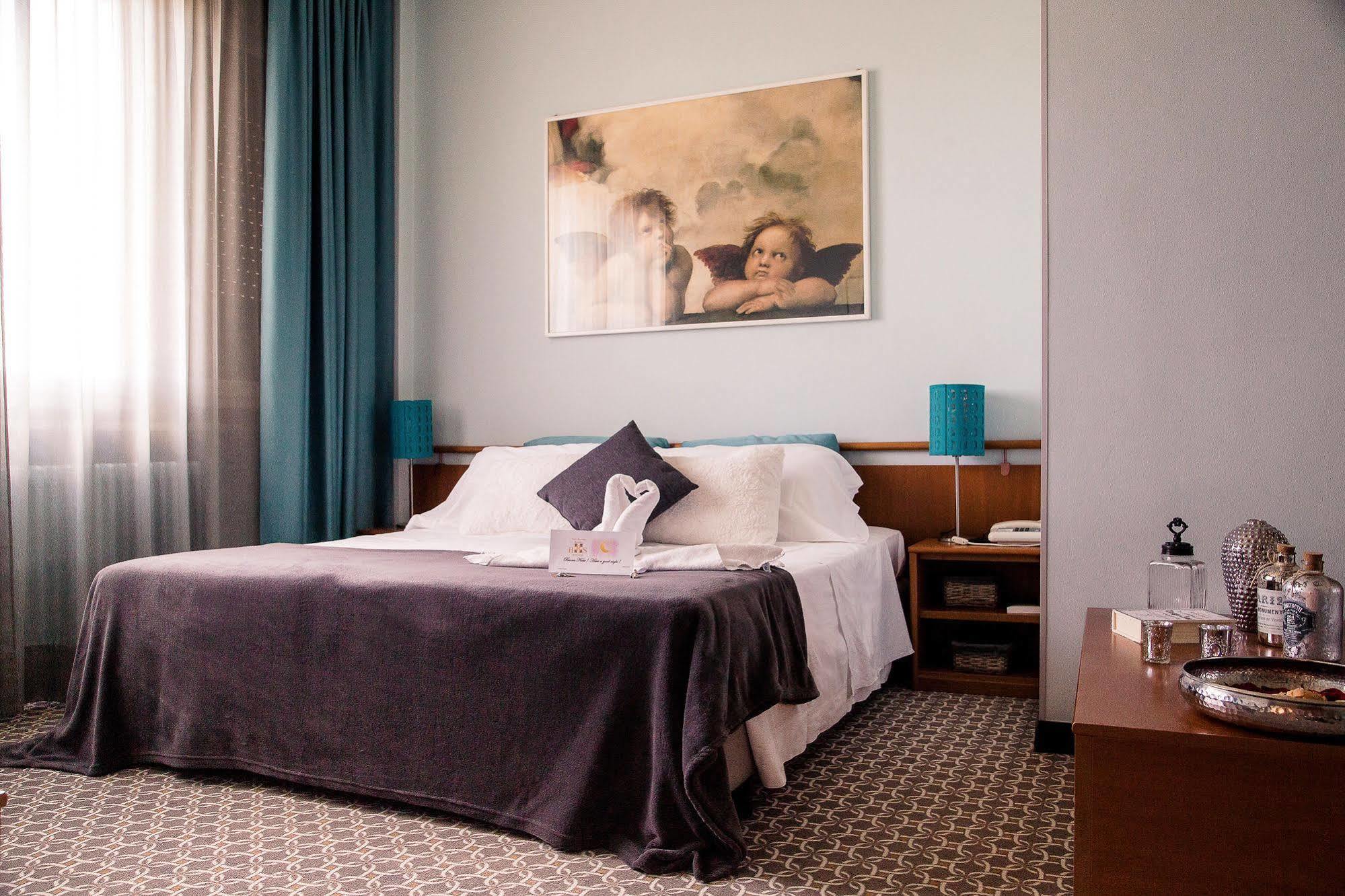 Hotel Salera Asti Ngoại thất bức ảnh