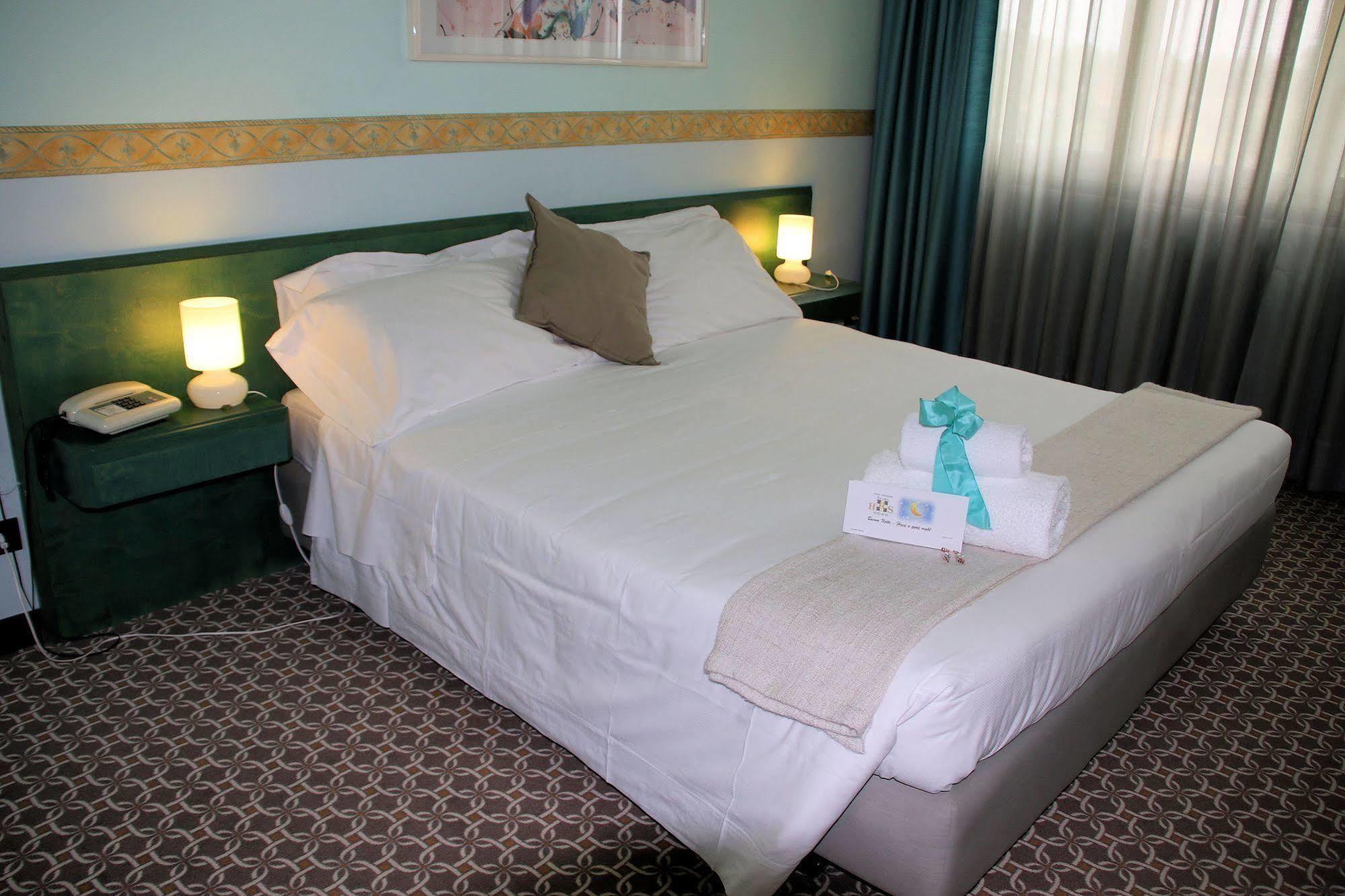 Hotel Salera Asti Ngoại thất bức ảnh